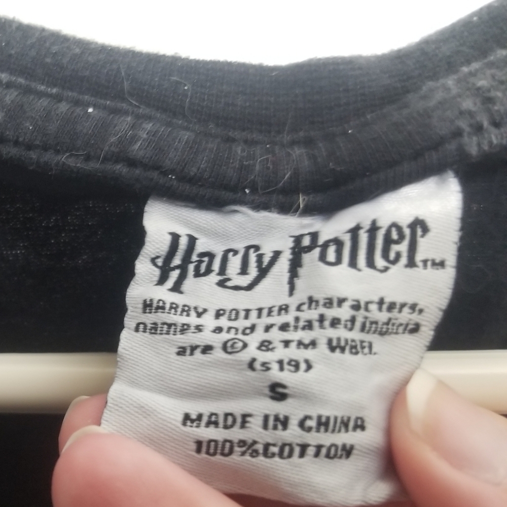 VGUC black cotton Hogwarts Harry Potter long sleeved shirt - Picture 4 of 6